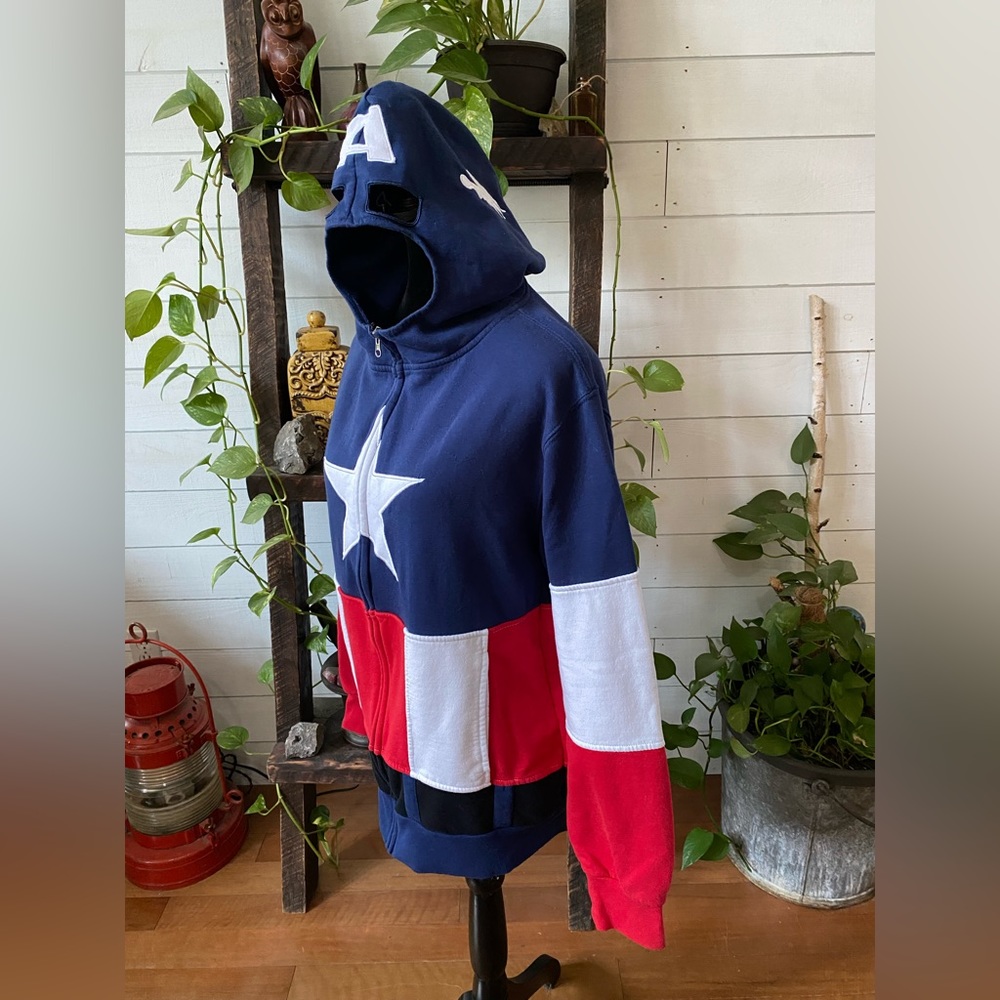 Marvel: Captain America Avenger Zip Up Hoodie Sweatshirt - Picture 16 of 17